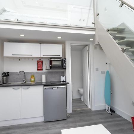 Modern & Stylish Studio In Reading Centre Apartman Kültér fotó